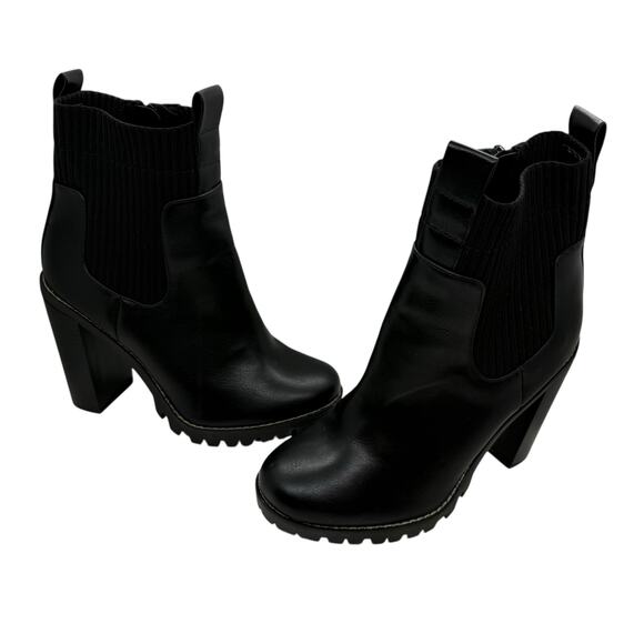 BCBGeneration Prali Lug Sole Chelsea Booties Black Ankle Boot size 8.5 - Picture 2 of 7